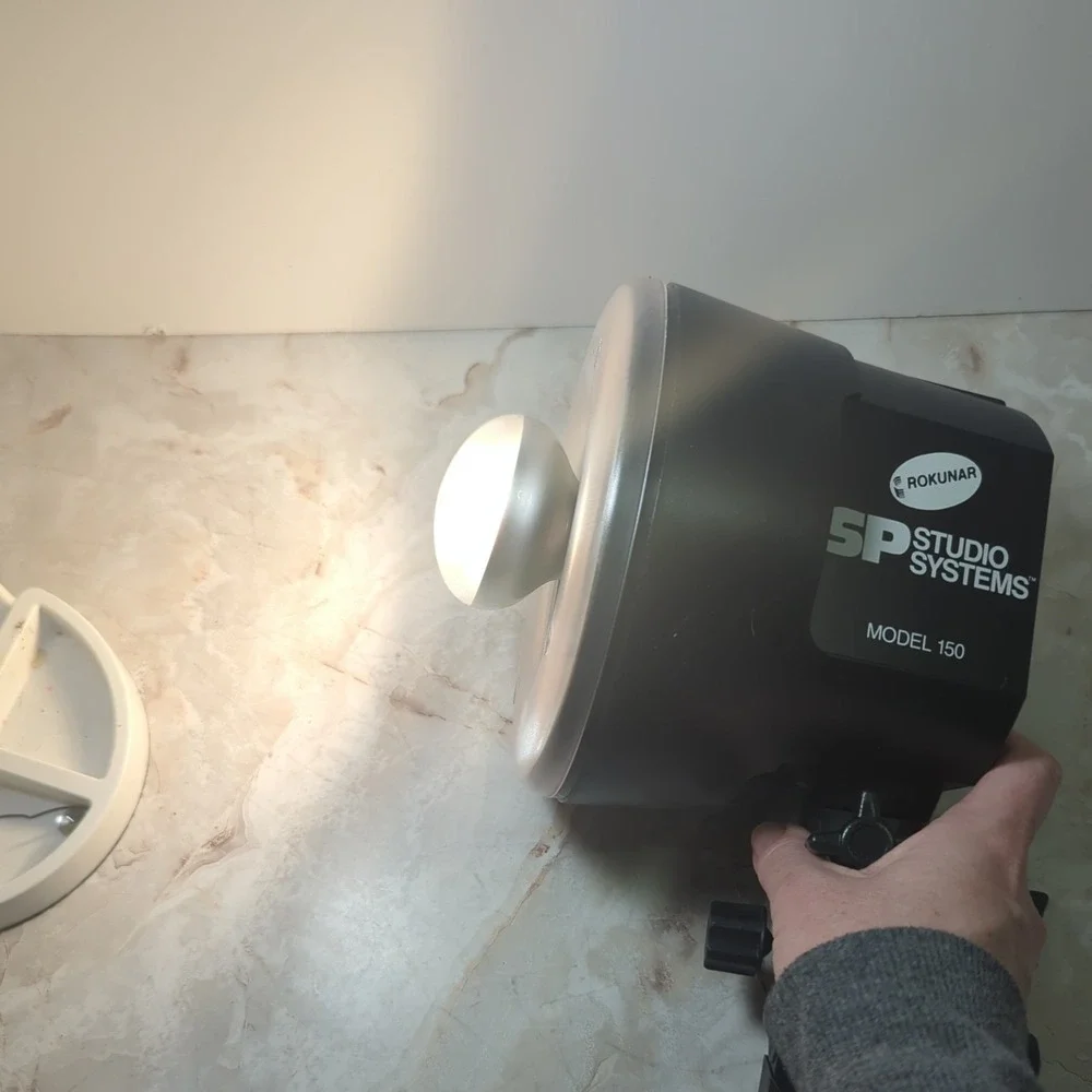 Rokunar Studio Pro 150‎ AC Flash Modeling Lamp 135ws Tested works